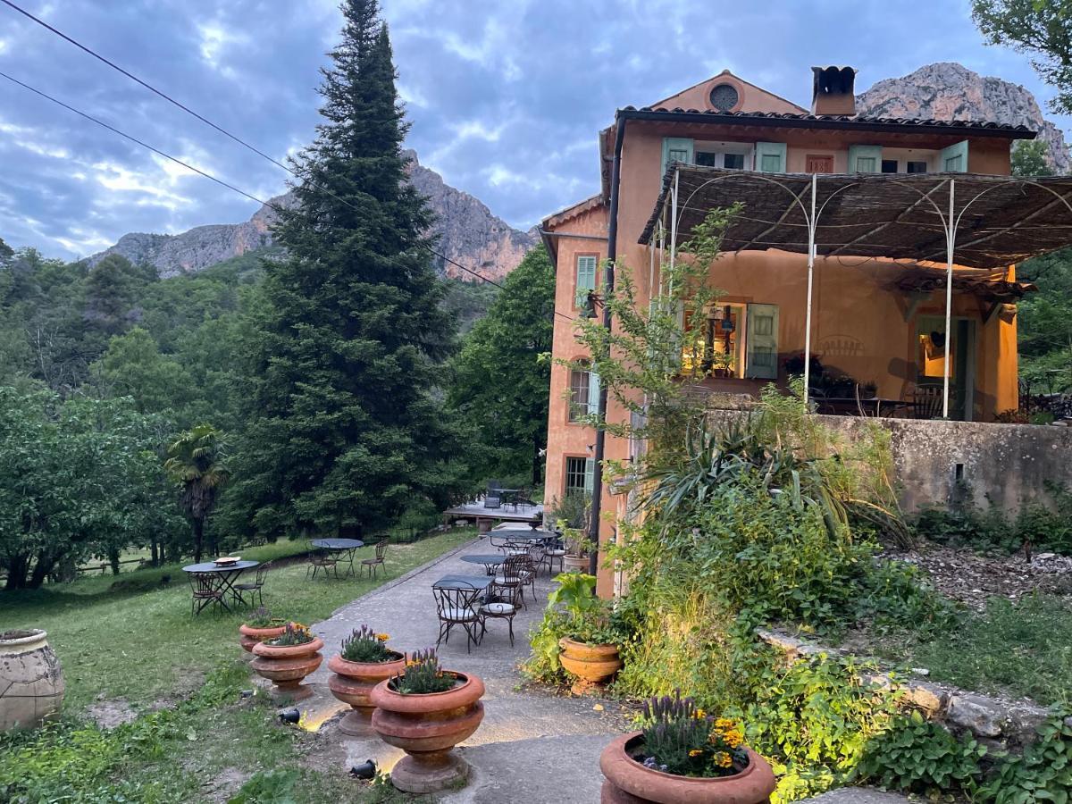 Domaine D'Angouire Hotel Moustiers-Sainte-Marie Exterior foto