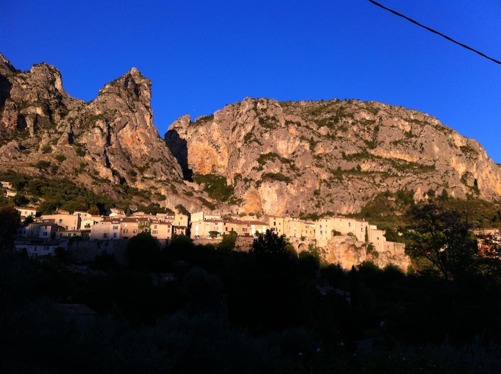 Domaine D'Angouire Hotel Moustiers-Sainte-Marie Exterior foto